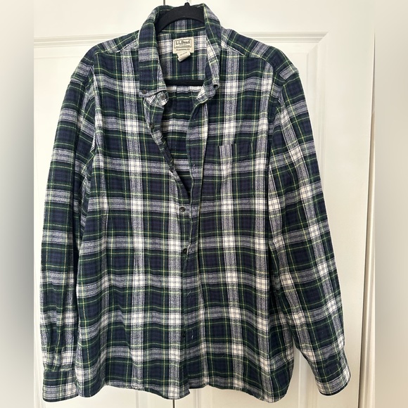 LL Bean Flannel - Picture 1 of 3